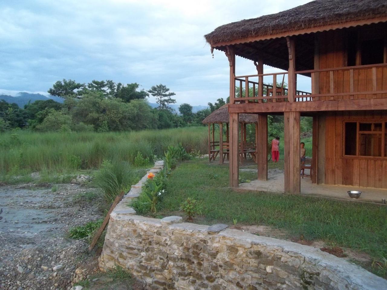 Shanta Ghar A Rustic Guesthouse Chitwan Exterior foto